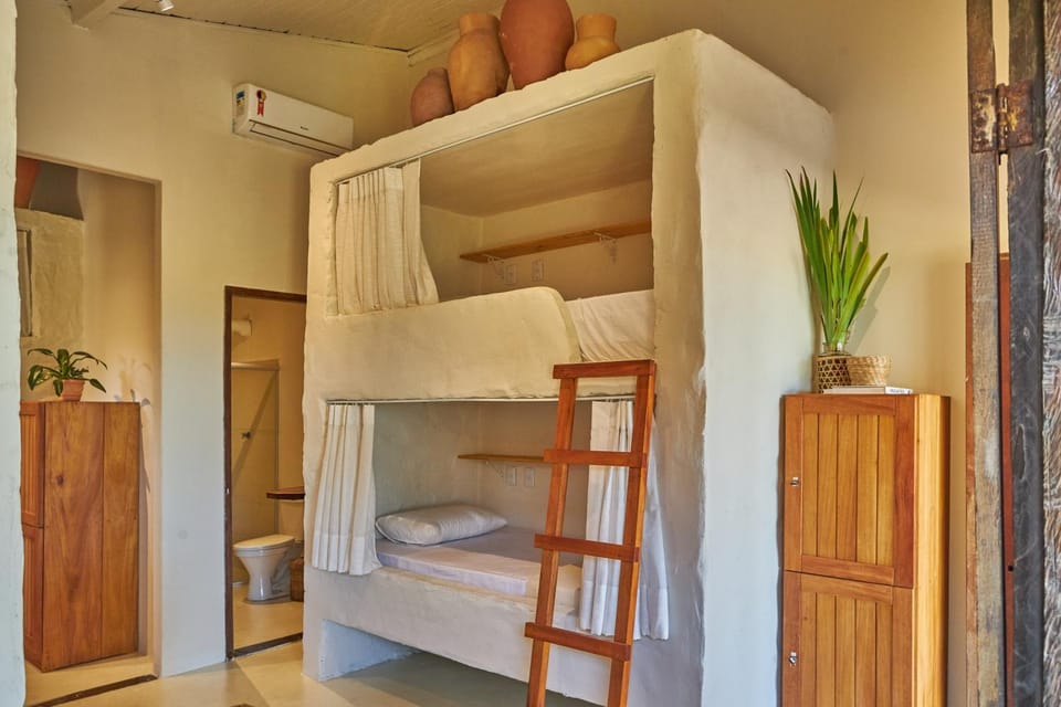 Toilet, Bed, Bathroom, Photo of the whole room, Bedroom, bunk bed