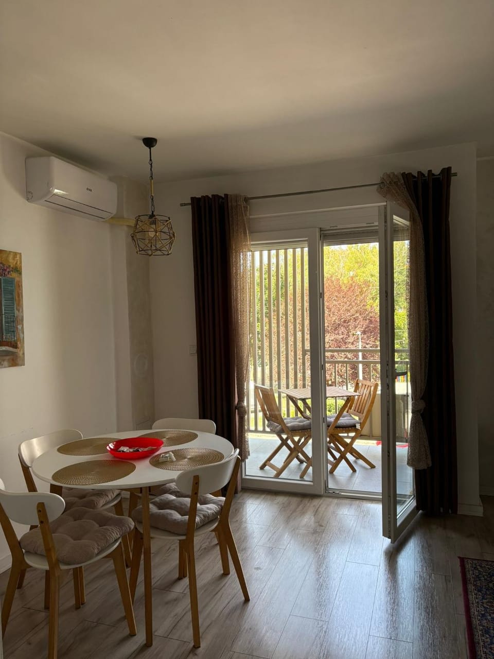 View (from property/room), Balcony/Terrace, Balcony/Terrace, Seating area, Dining area, air conditioner