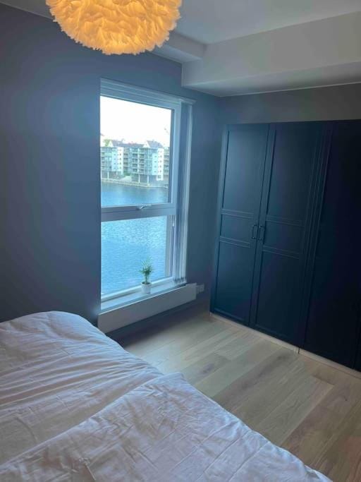Bed, Bedroom, River view