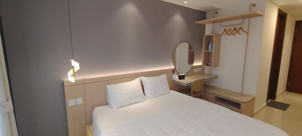 Bed, wardrobe