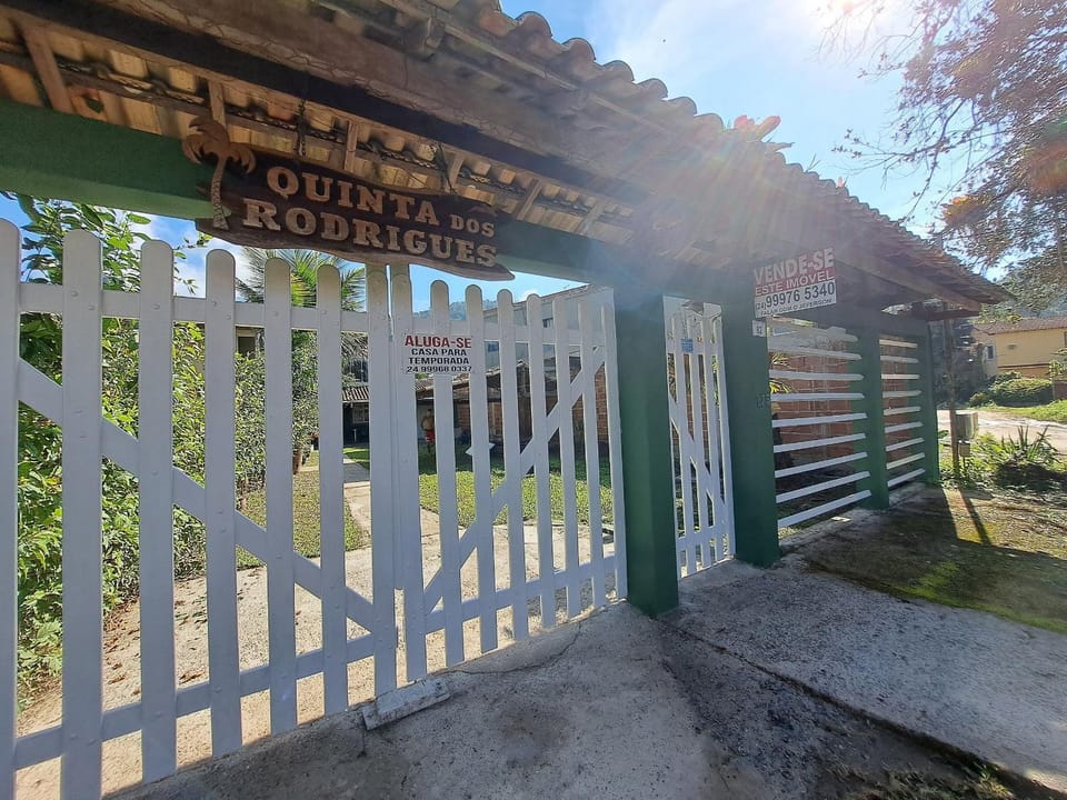 Facade/entrance, Area and facilities