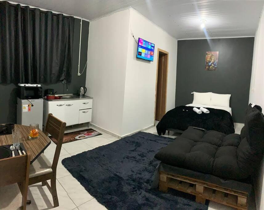 TV and multimedia, Kitchen or kitchenette, Dining area, minibar