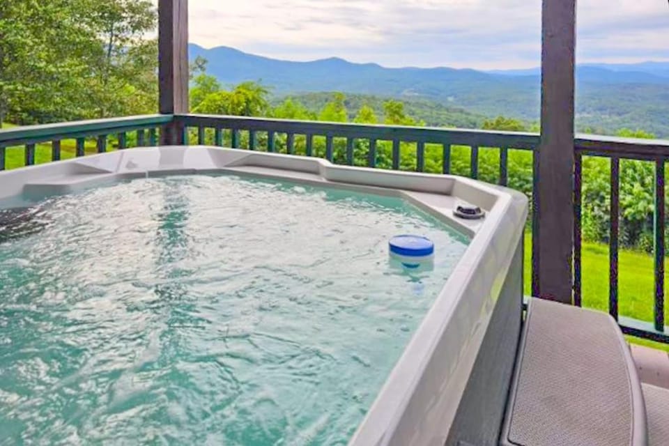 Nature's Embrace Cabin Cabin in North Carolina