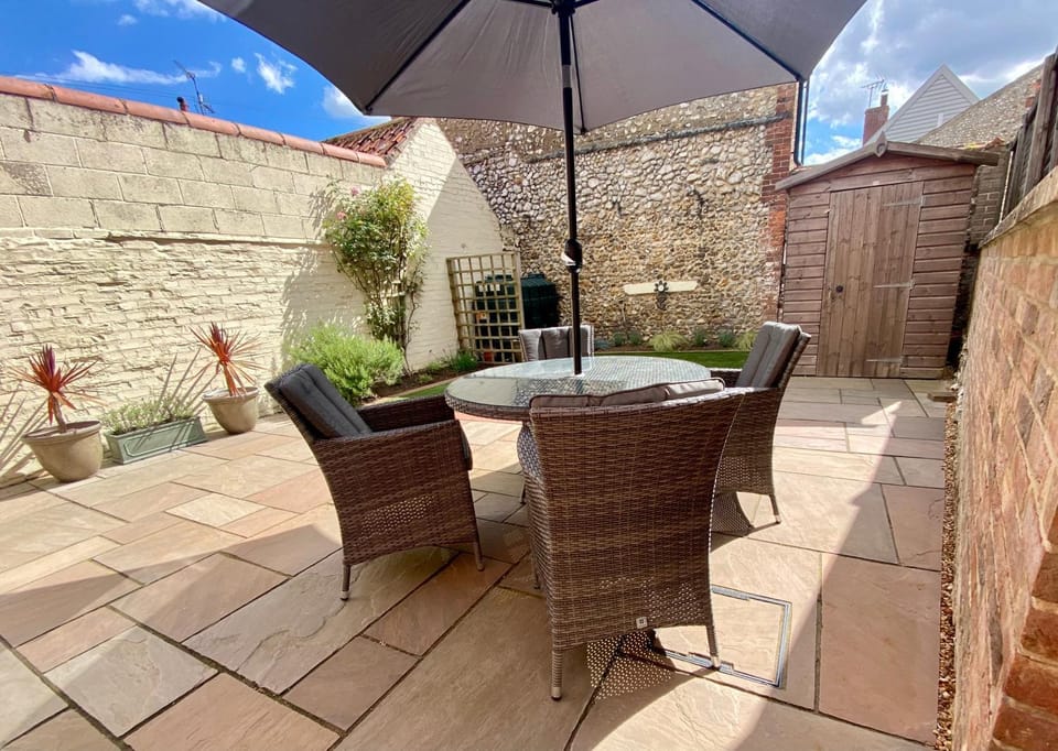 Garden, Balcony/Terrace