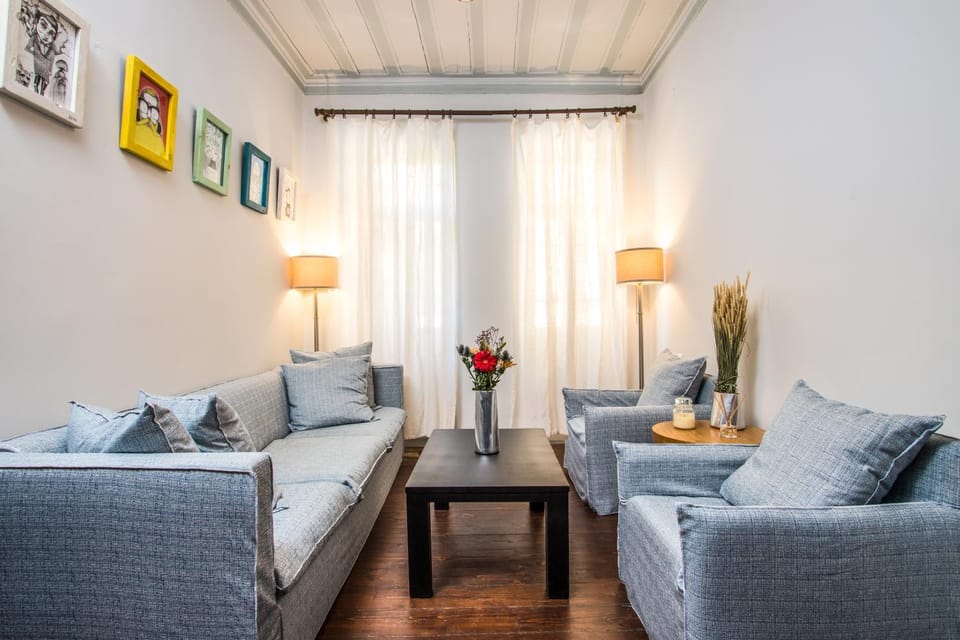 Living room, Photo of the whole room, Seating area