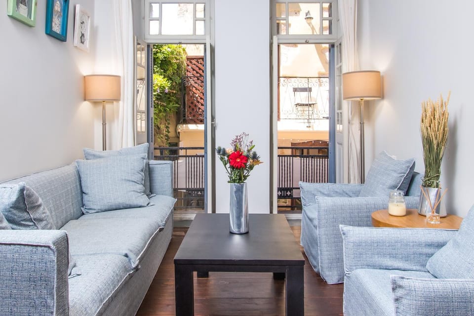 Living room, Seating area