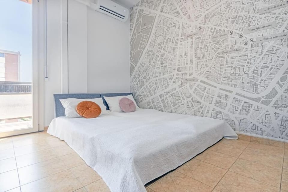 Bed, Photo of the whole room, Bedroom, air conditioner