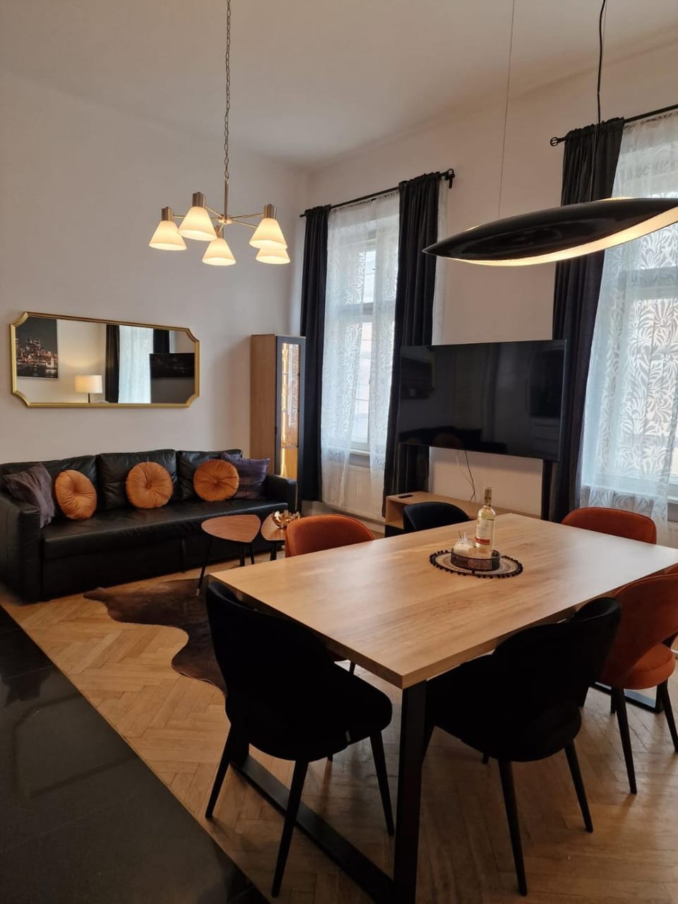 TV and multimedia, Kitchen or kitchenette, Living room, Seating area, Dining area, minibar