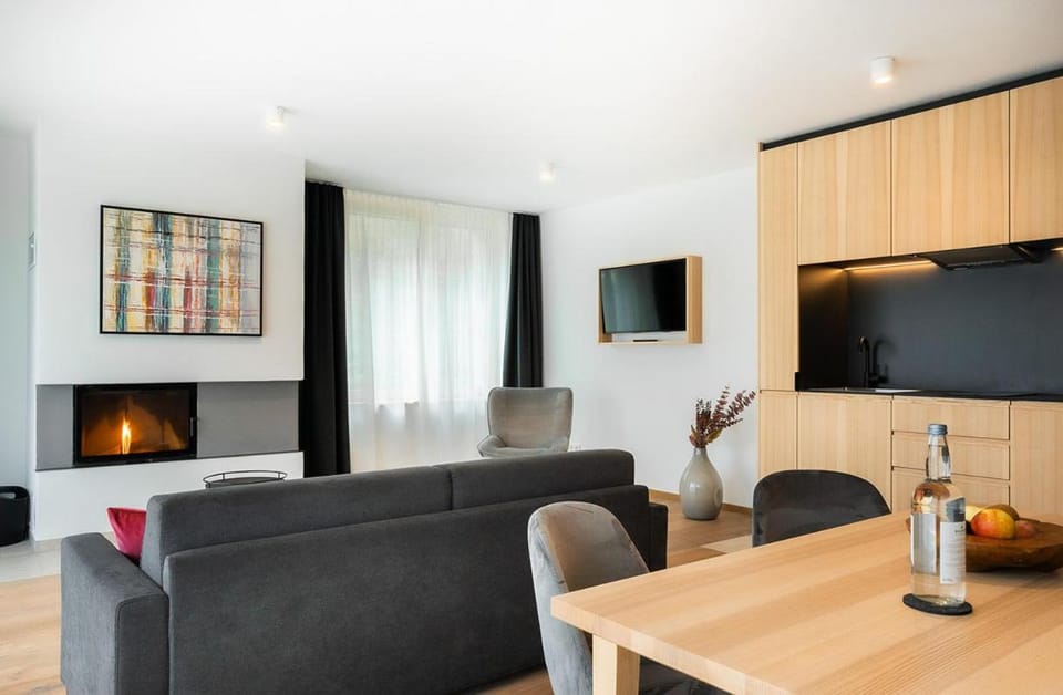 Living room, Seating area, fireplace