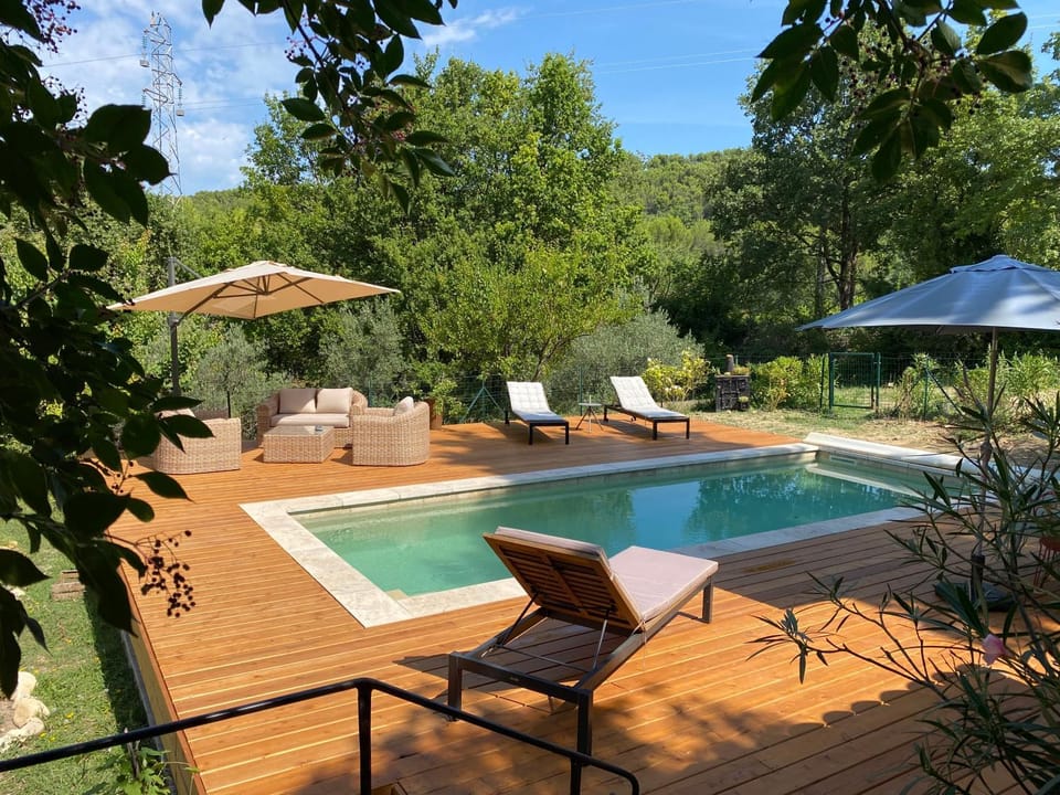 Garden view, Swimming pool, sunbed