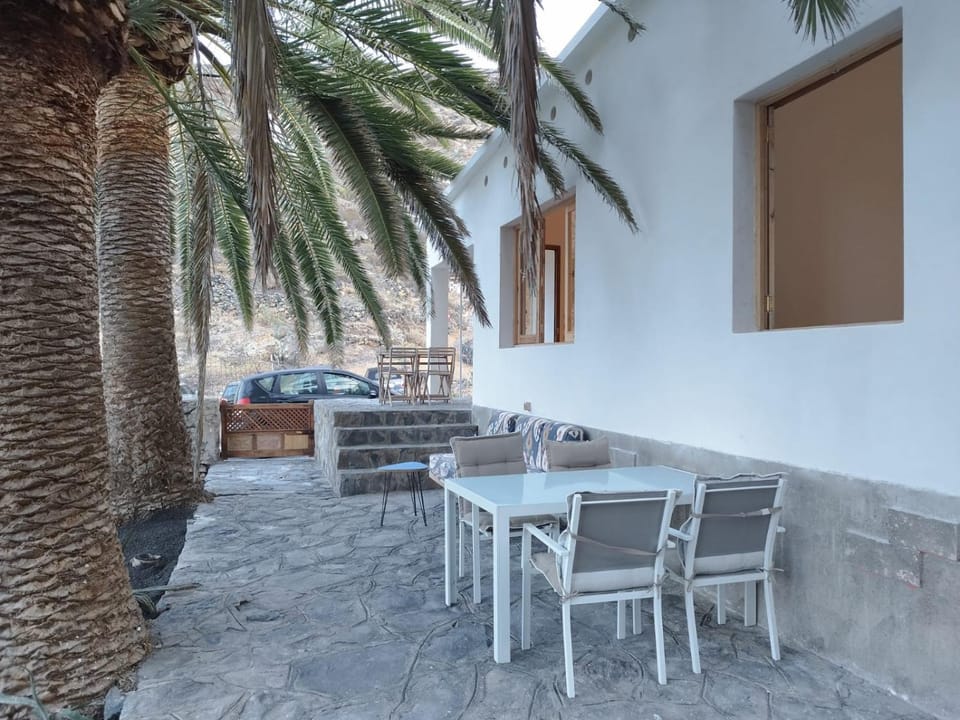 Patio, Balcony/Terrace, Seating area, Dining area
