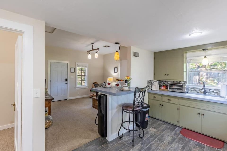 Kitchen or kitchenette, kitchen