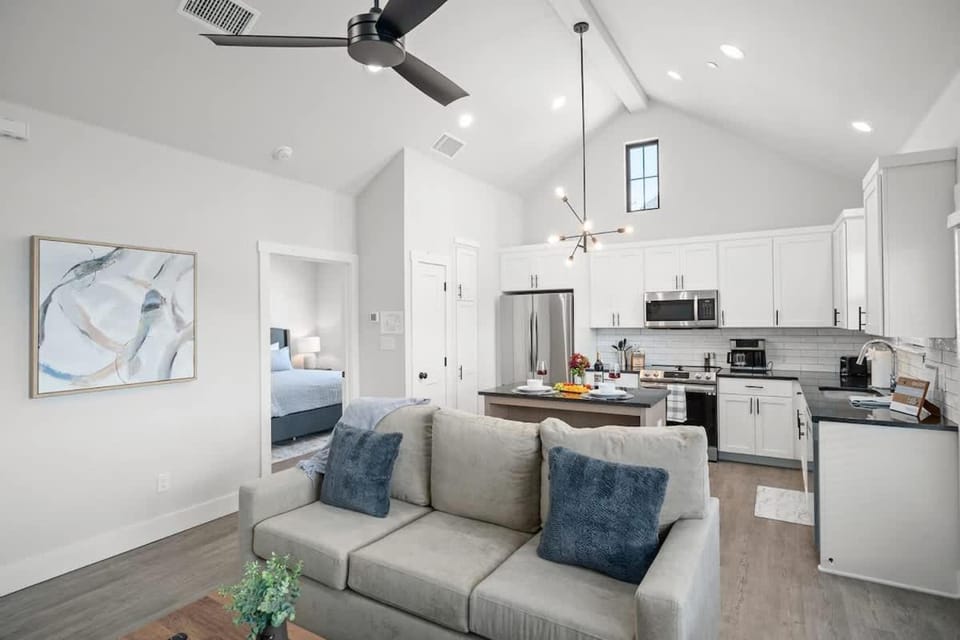 Kitchen or kitchenette, kitchen