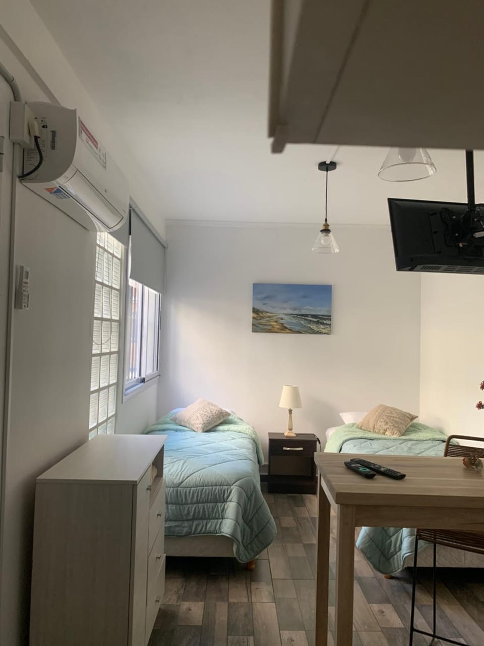 Bed, TV and multimedia, air conditioner