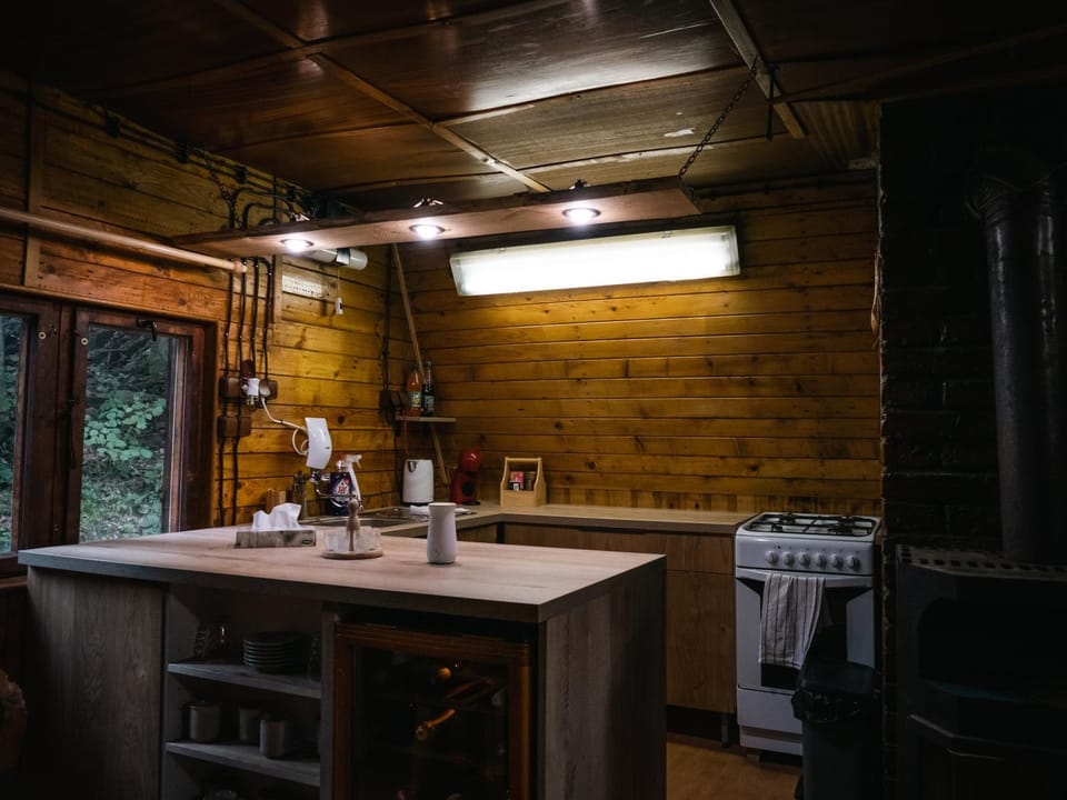Kitchen or kitchenette
