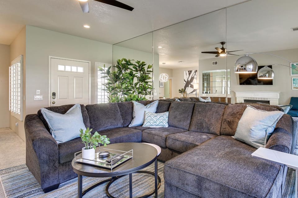 Patio + Pool Access: Stunning Palm Desert Townhome House in Palm Desert
