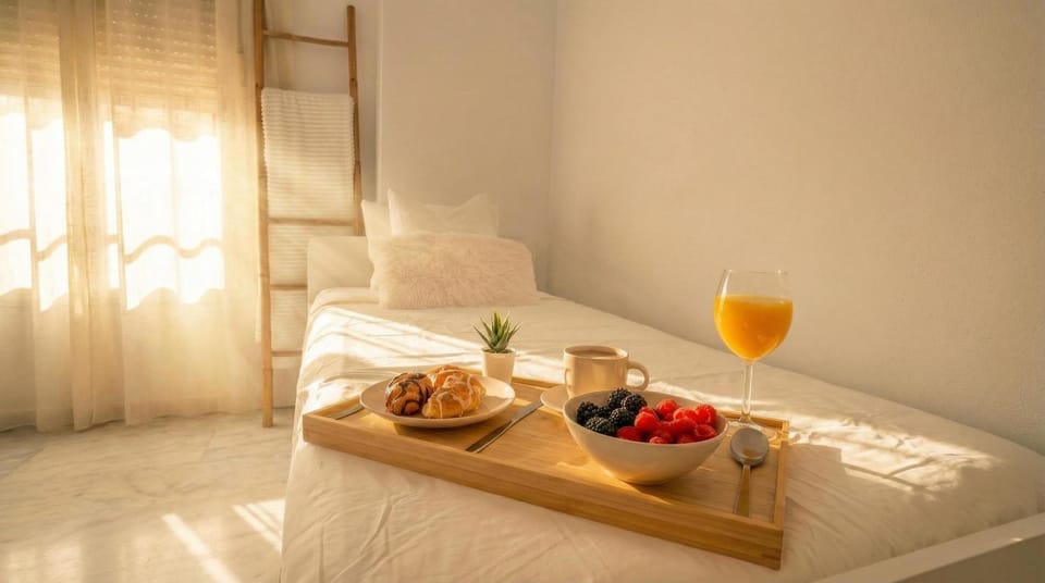 Photo of the whole room, Breakfast