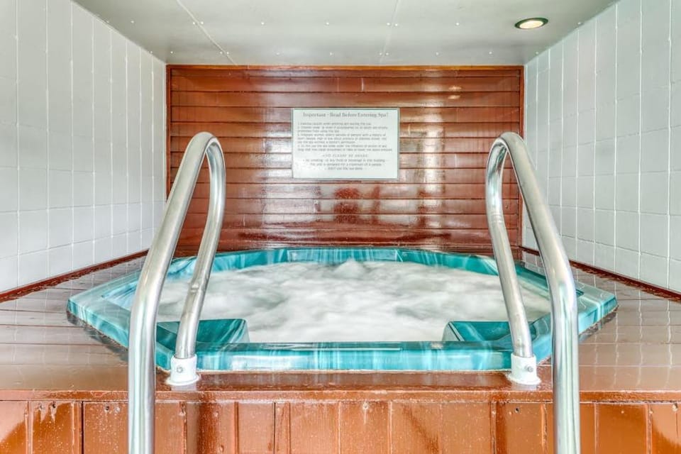 Village Green Unit 14E Apartment in Stowe