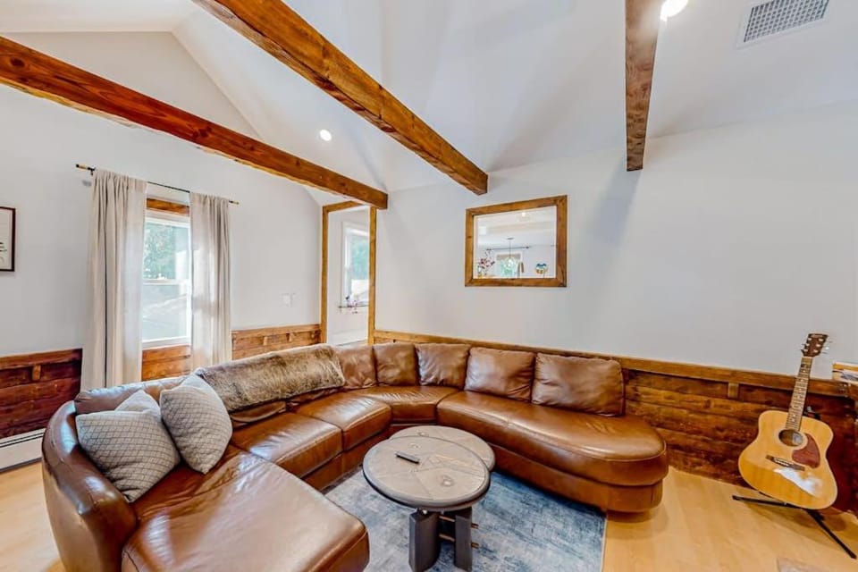 Private Pocasset Getaway House in Pocasset