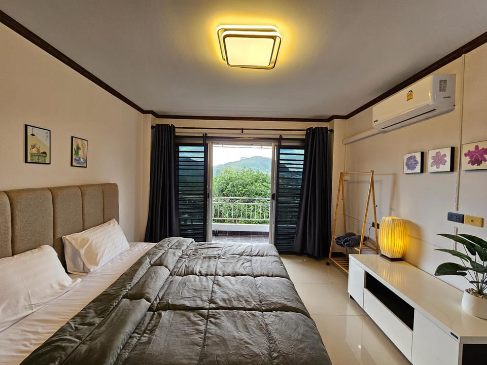 Bed, Bedroom, air conditioner