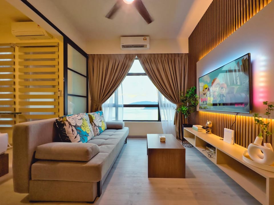 Communal lounge/ TV room, TV and multimedia, Living room, Seating area, Evening entertainment, Sea view, air conditioner