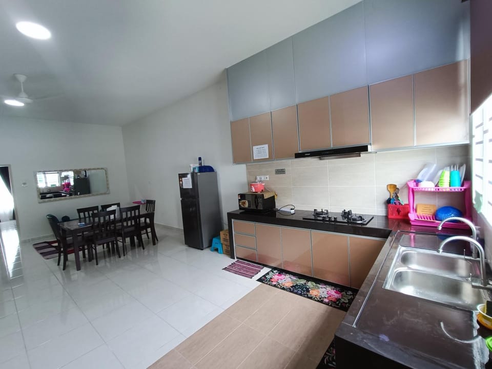 LOMPOI HOMESTAY Islam Guest House in Malaysia