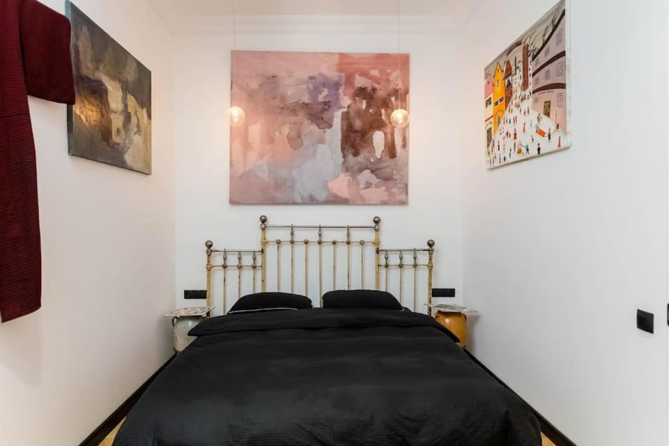 2 BR Art Apartment near Freedom square Apartment in Tbilisi, Georgia