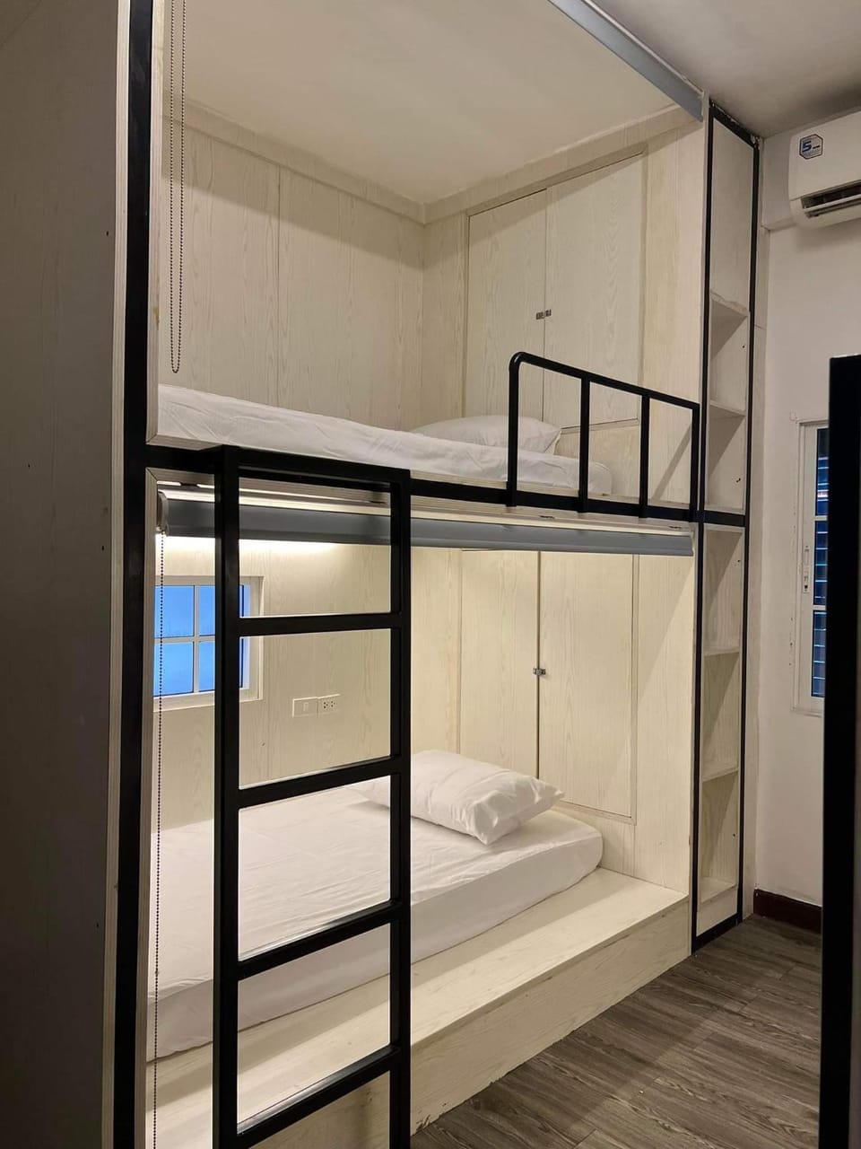 bunk bed