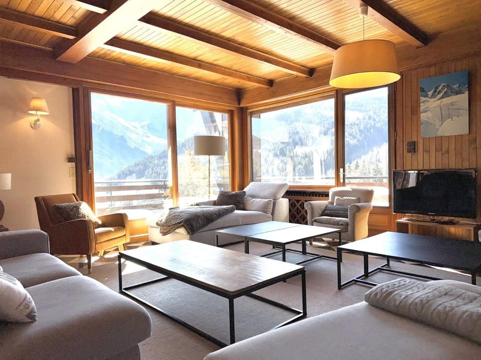 Communal lounge/ TV room, Natural landscape, Mountain view