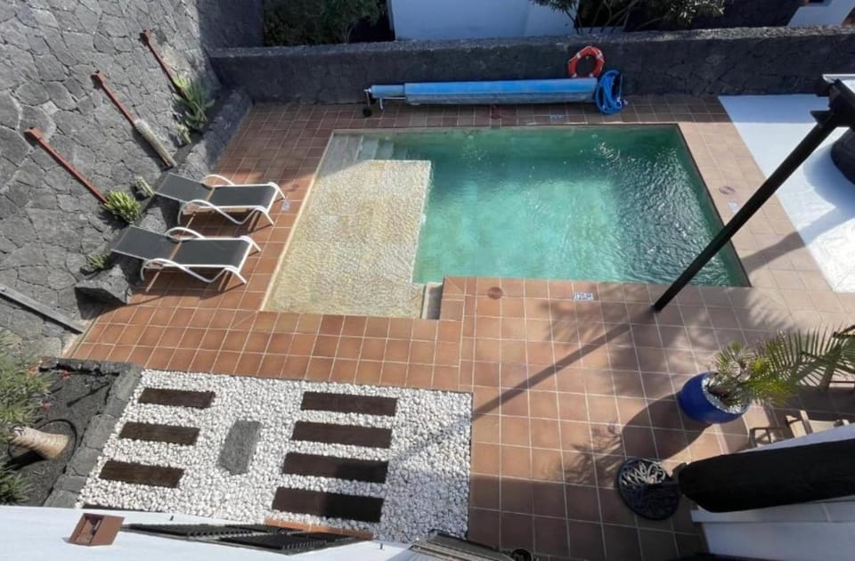 Swimming pool, Swimming pool