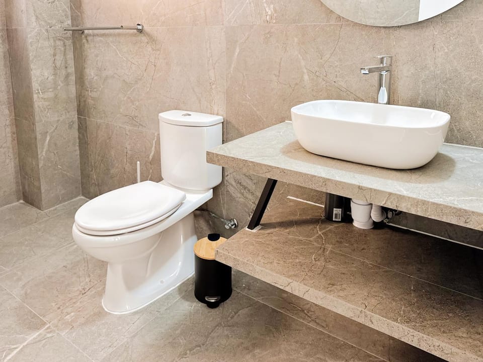 Toilet, Bathroom