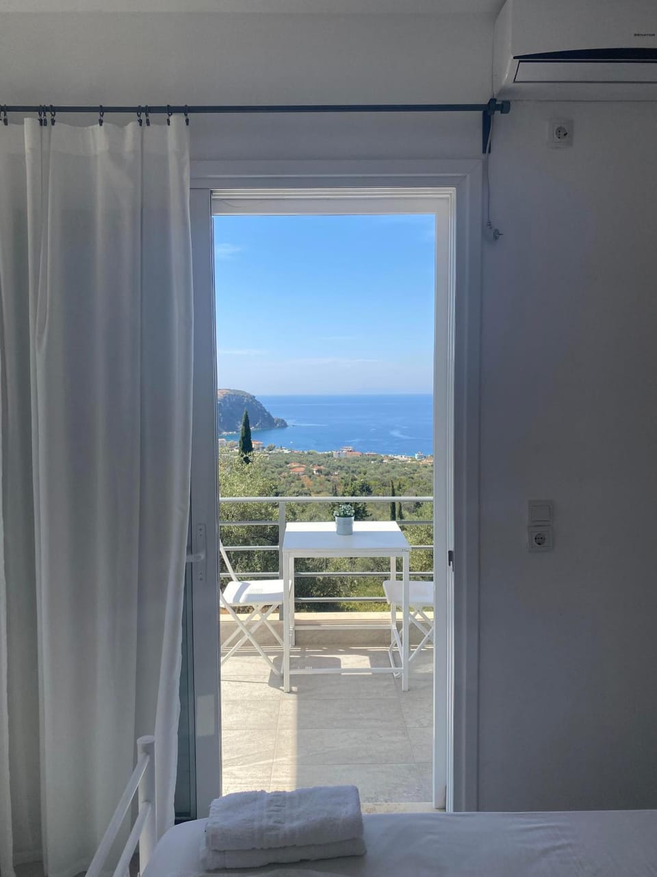 Natural landscape, Balcony/Terrace, Mountain view, Sea view