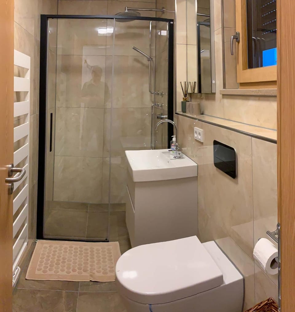 Shower, Toilet, Bathroom