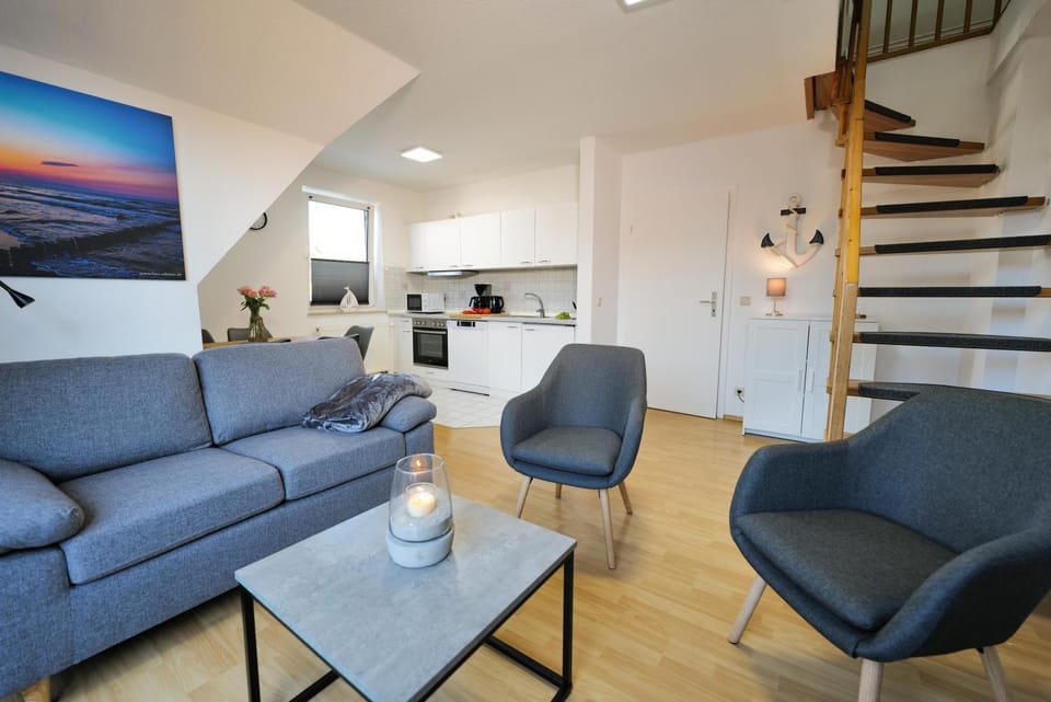 Kitchen or kitchenette, Living room, Seating area