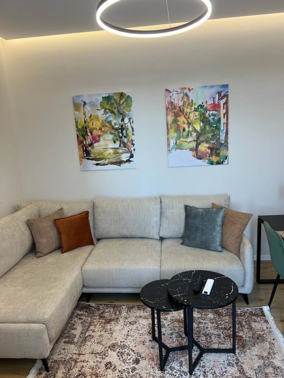Living room, Seating area