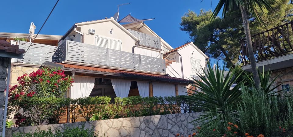 Apartmani Dutković Apartment in Vrboska