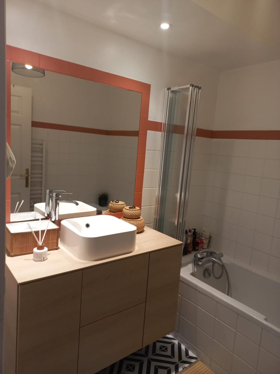 Shower, Bathroom, Bath, towels