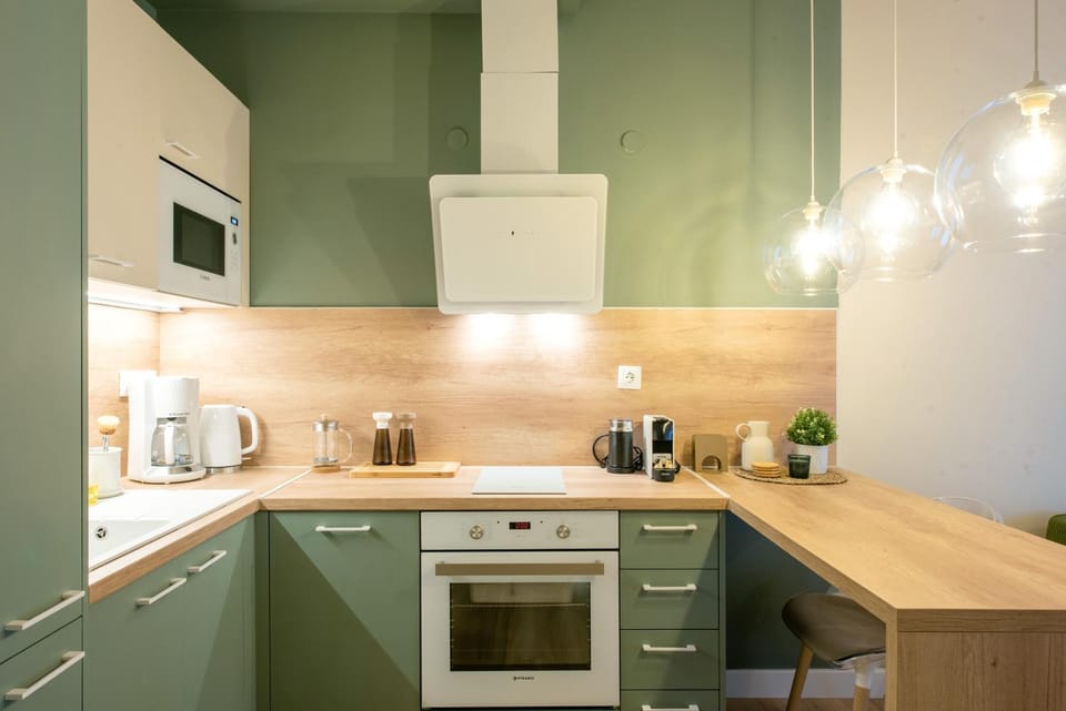 Coffee/tea facilities, Kitchen or kitchenette, dishwasher, minibar, pet friendly, stove