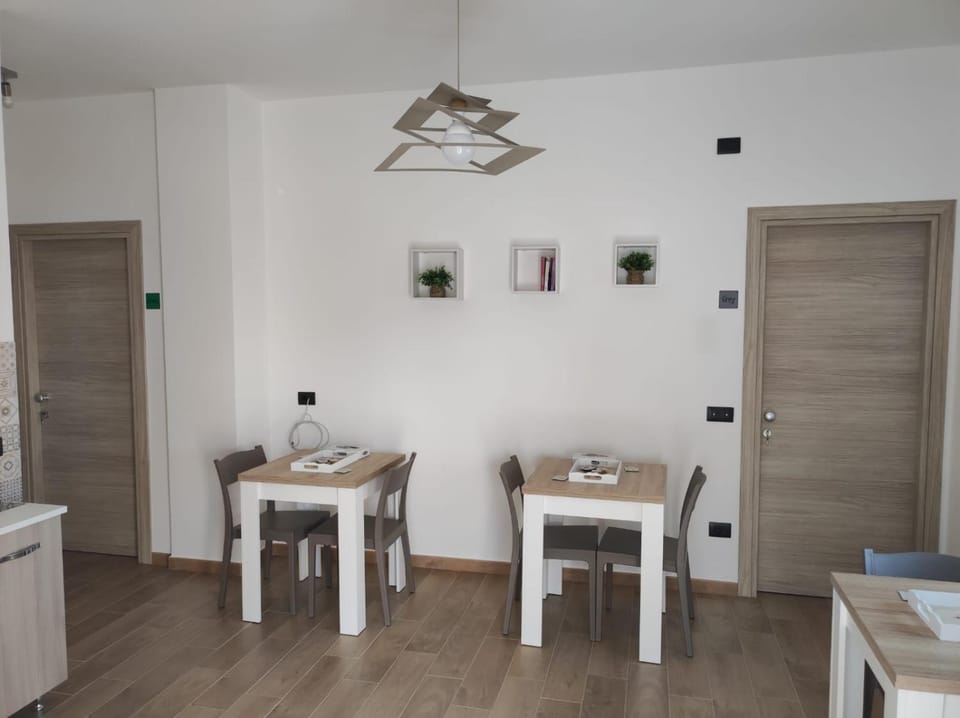 Communal lounge/ TV room, Kitchen or kitchenette, Dining area, Area and facilities, Internal: Not applicable to any particular room