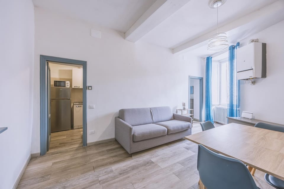 View (from property/room), Kitchen or kitchenette, Living room, Seating area, City view, Landmark view, Street view, heating, internet, kitchen