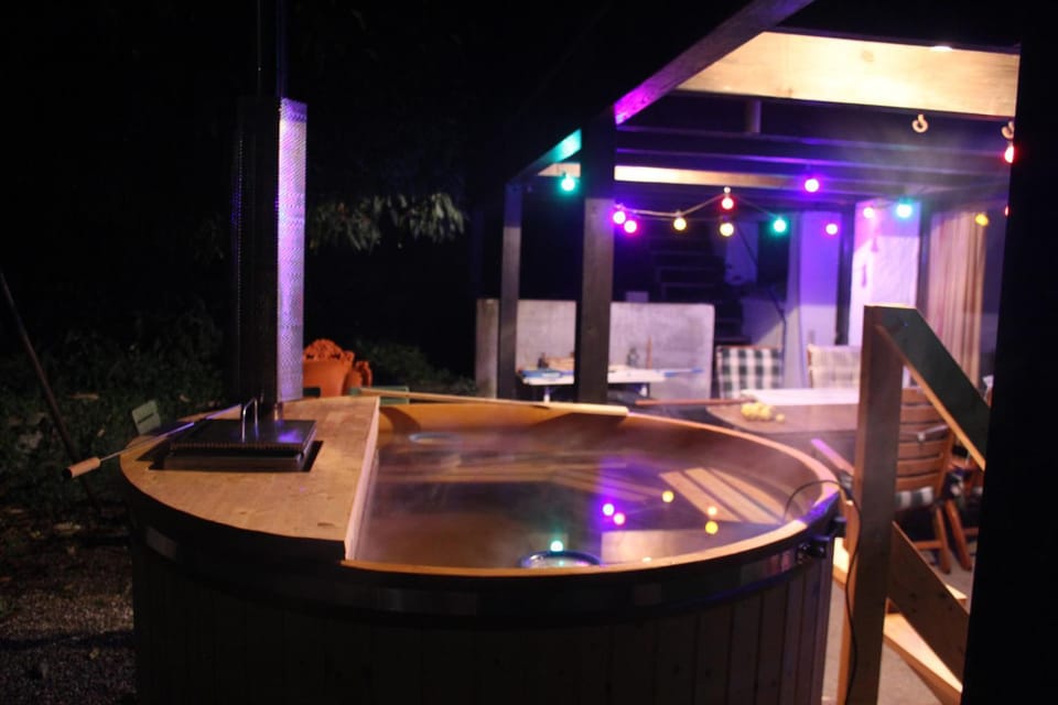 Winter, Hot Tub, Balcony/Terrace, Autumn, Swimming pool
