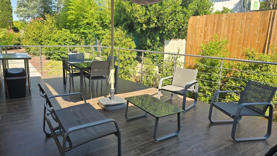 Haut de Villa VERDUREVE location de vacances House in Saint-Raphael
