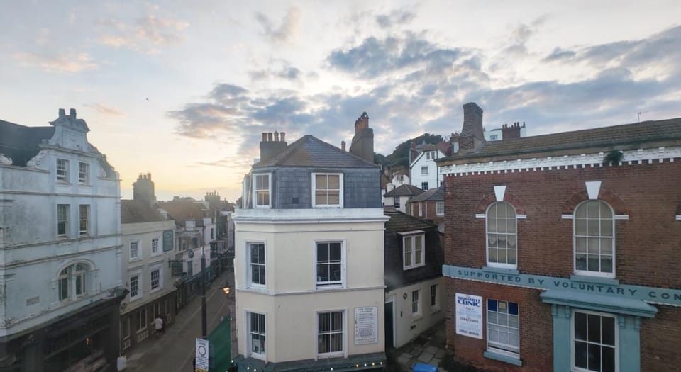 View (from property/room), City view, Street view, Location, Quiet street view