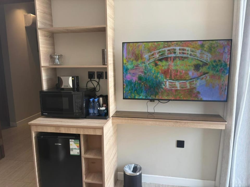 TV and multimedia, Coffee/tea facilities, Kitchen or kitchenette