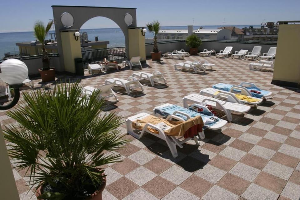Solarium, Sea view