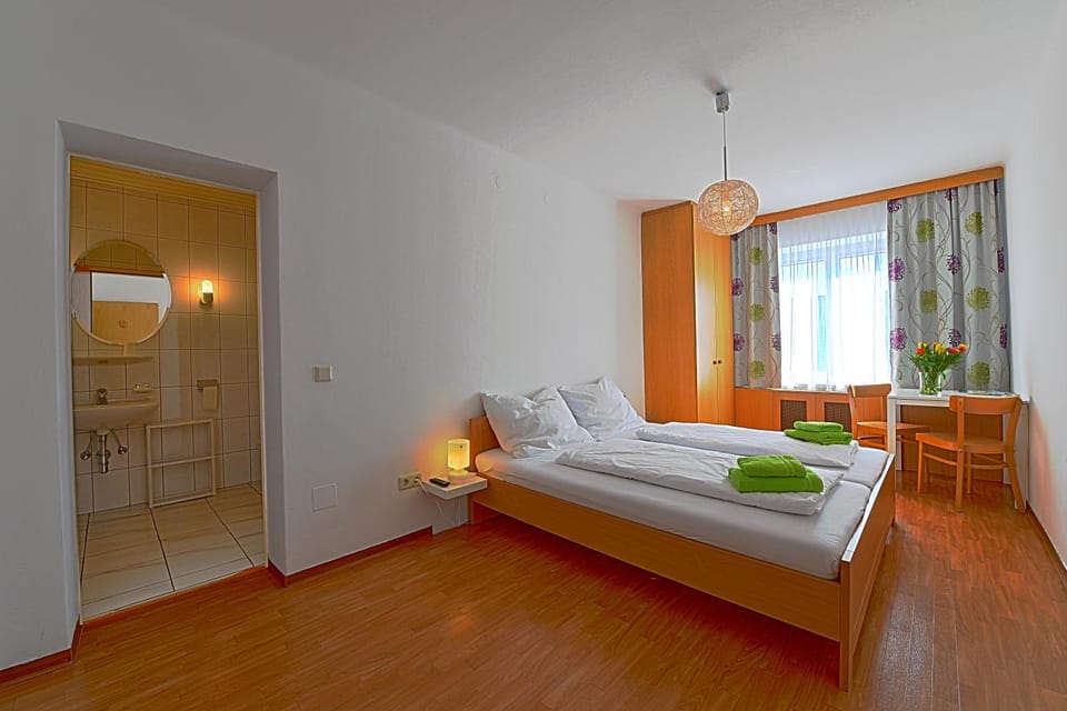 Other, Photo of the whole room
