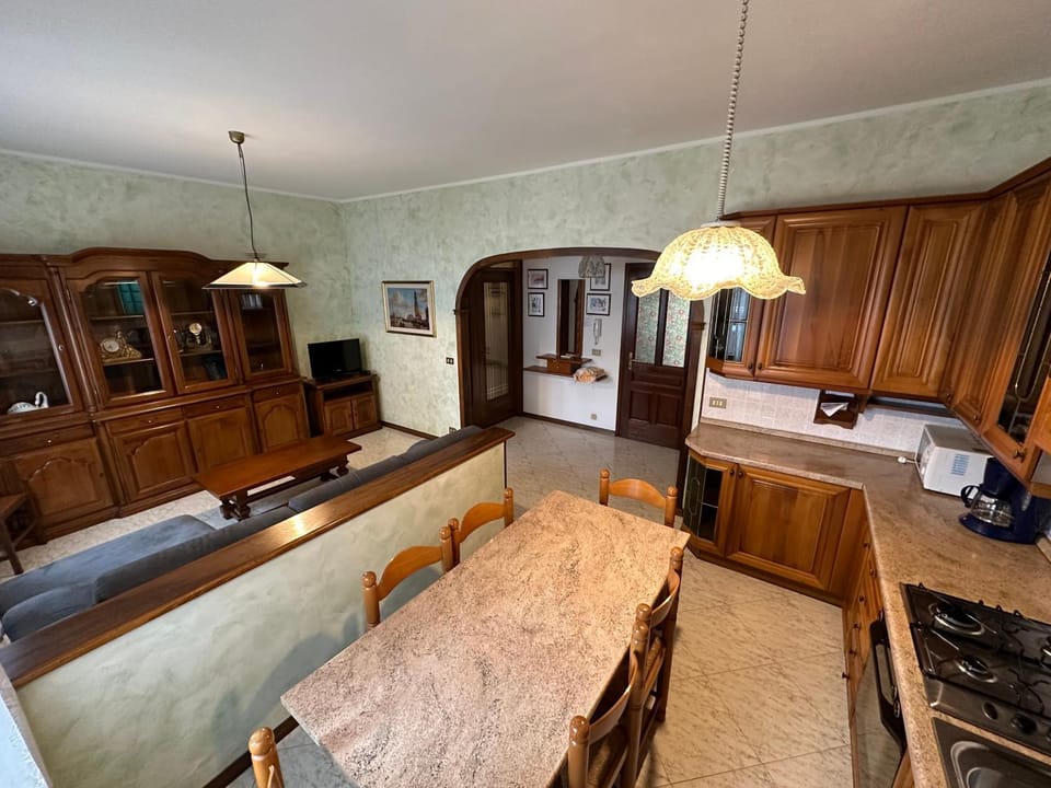 Kitchen or kitchenette, Living room, Dining area