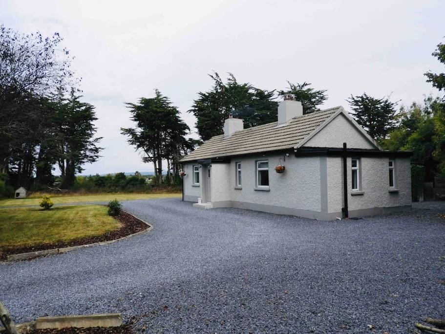 Ballybur Cottage House in County Kilkenny