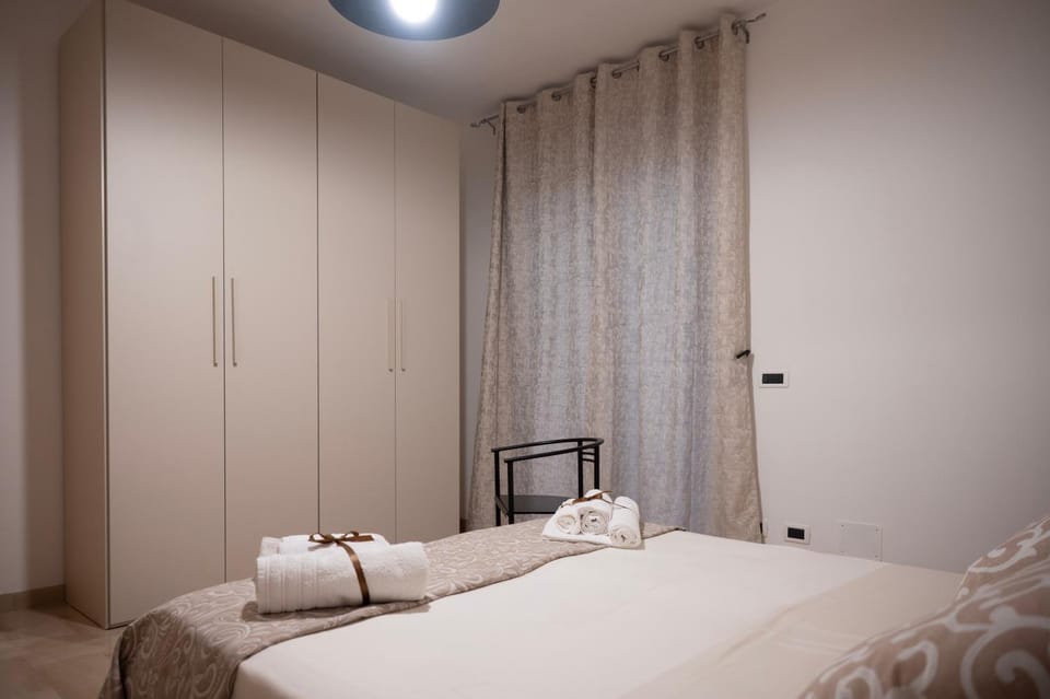 Balcony/Terrace, Bedroom, wardrobe
