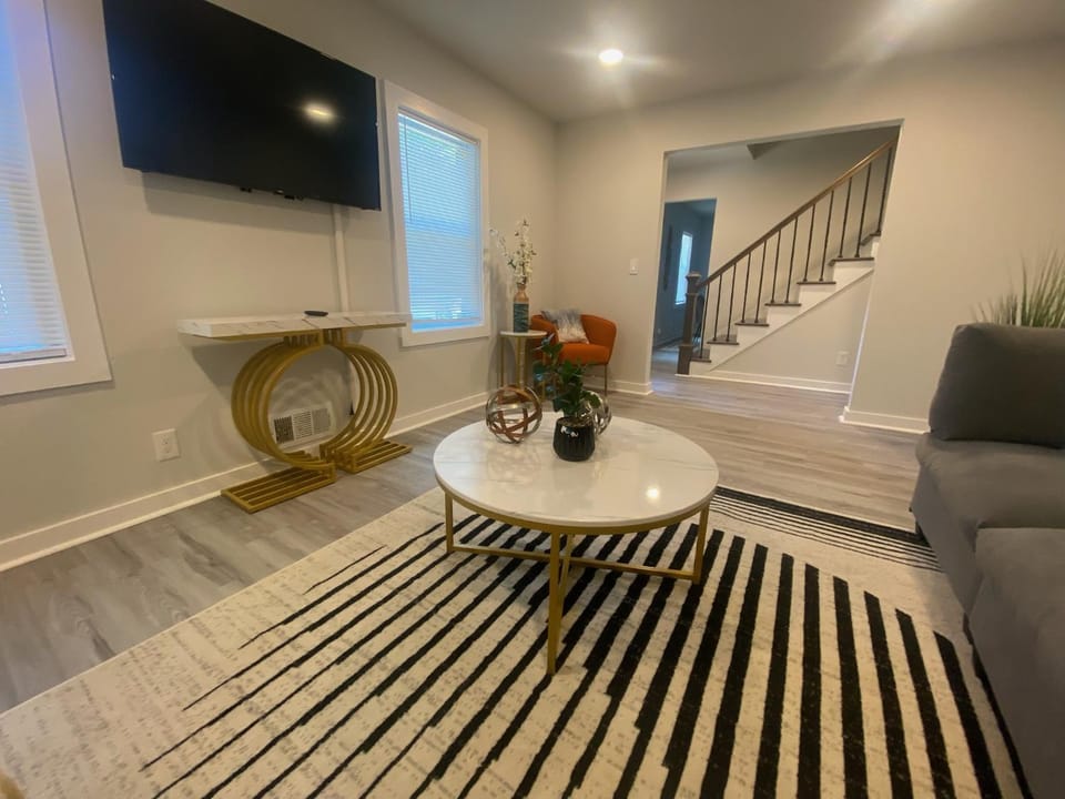 TV and multimedia, Living room, Seating area